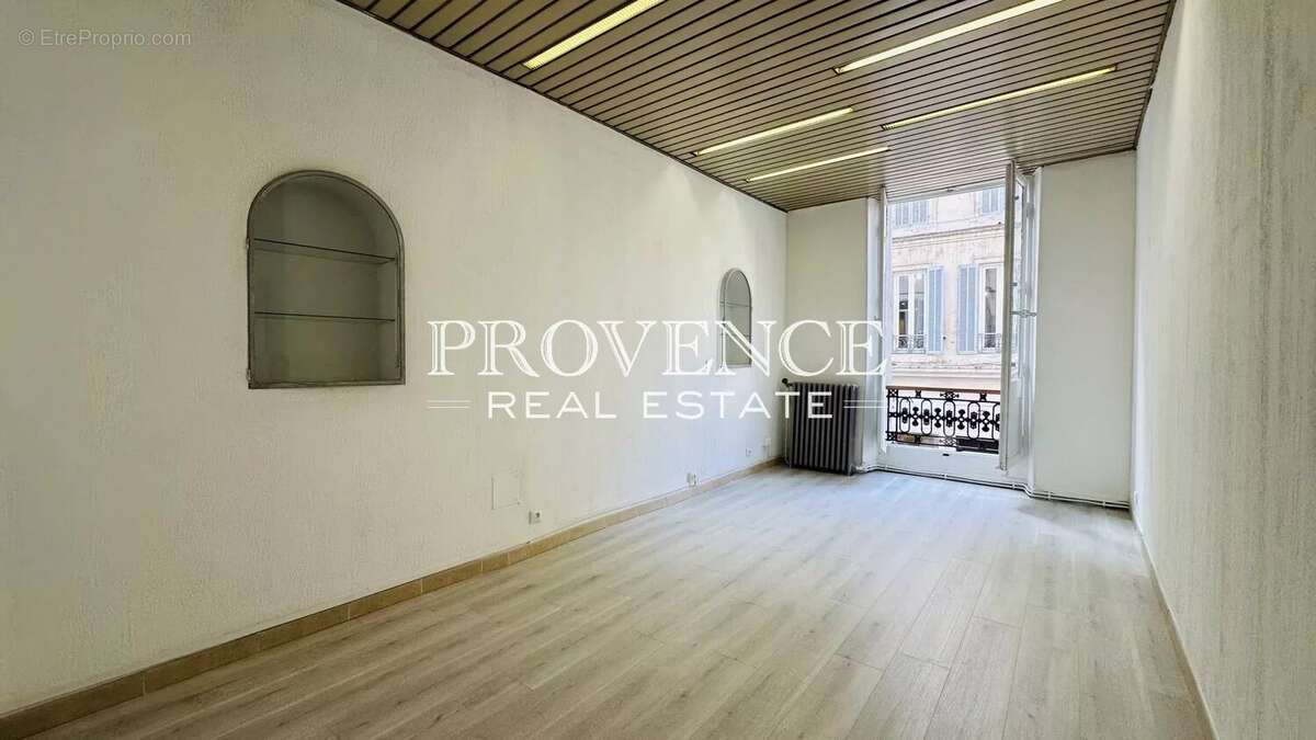 Commerce à MARSEILLE-6E