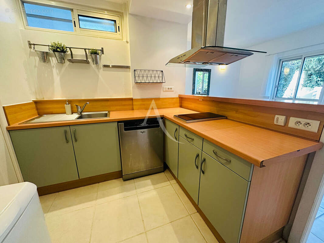Appartement à CARQUEIRANNE