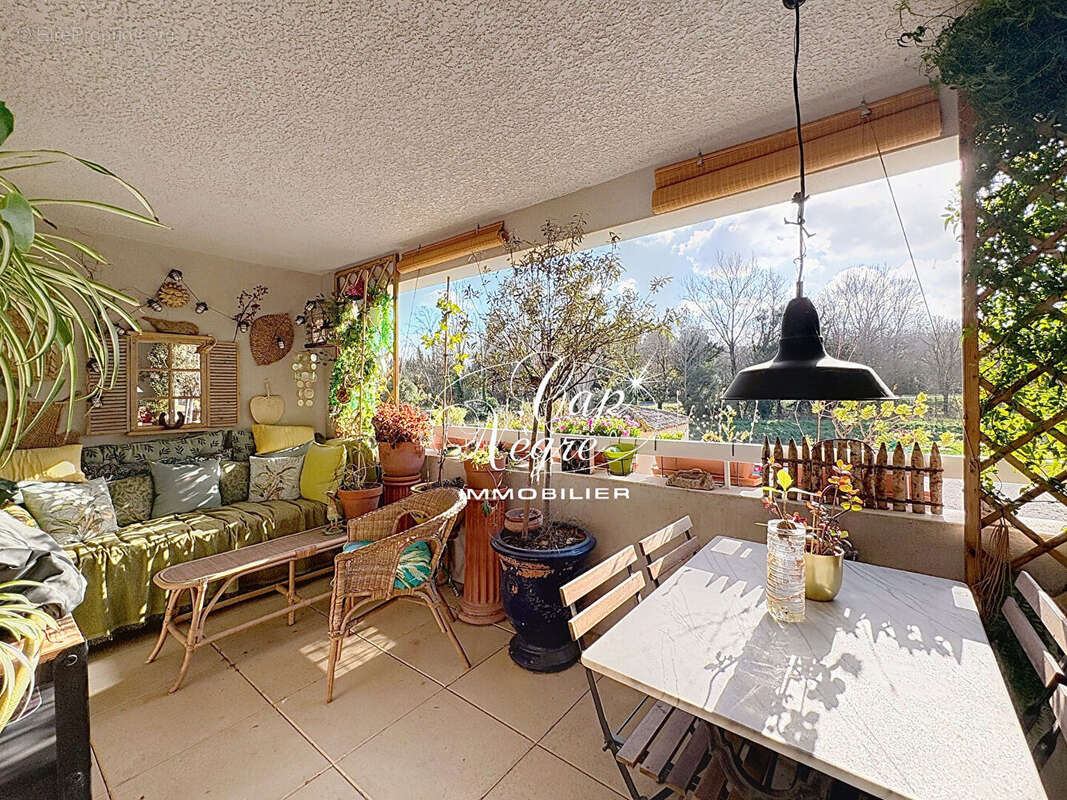 Appartement à COGOLIN