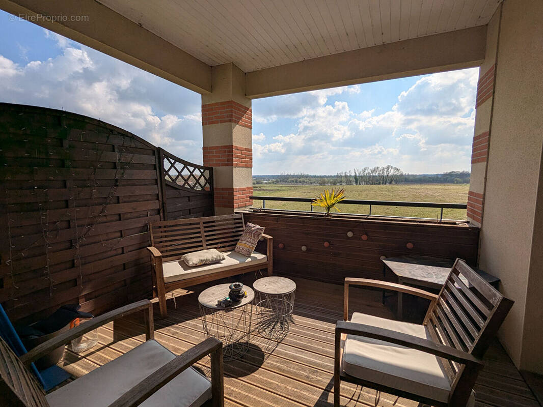 Appartement à PAREMPUYRE