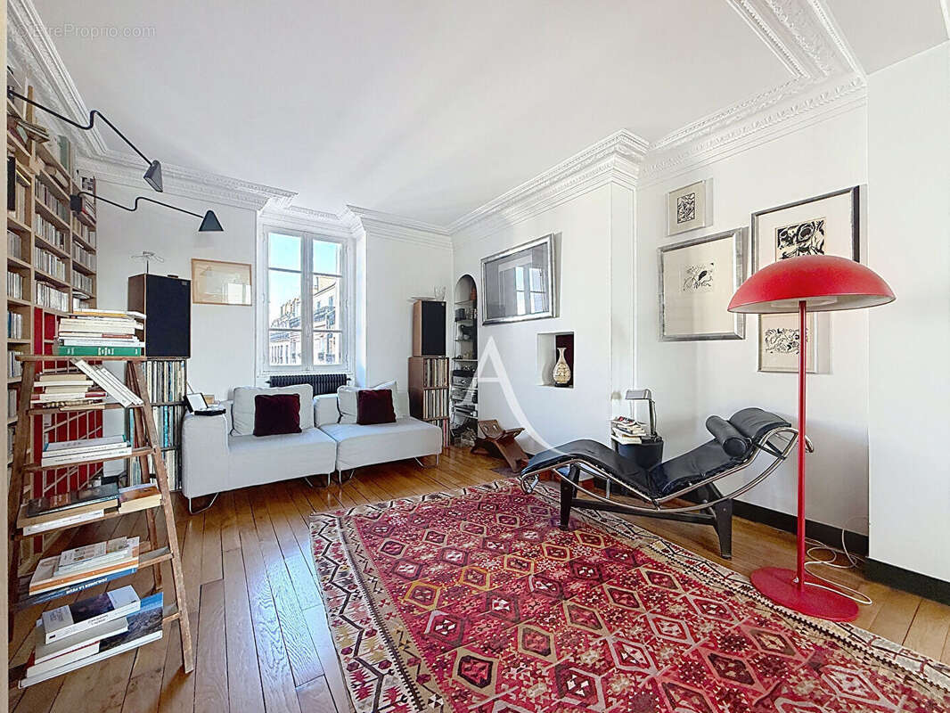 Appartement à PARIS-19E