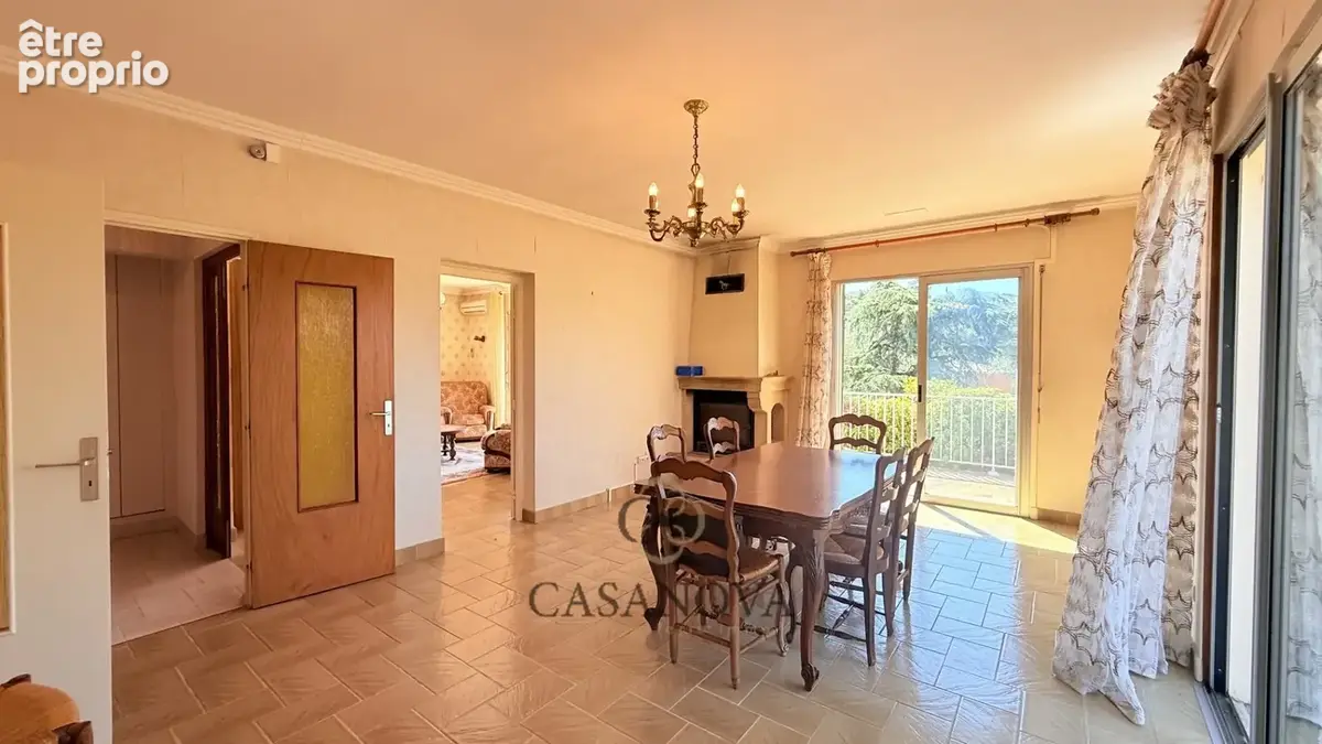 Villa d'architecte avec piscine, six chambres et appartement indépendant sur 1 720 m² de terrain - photo 9