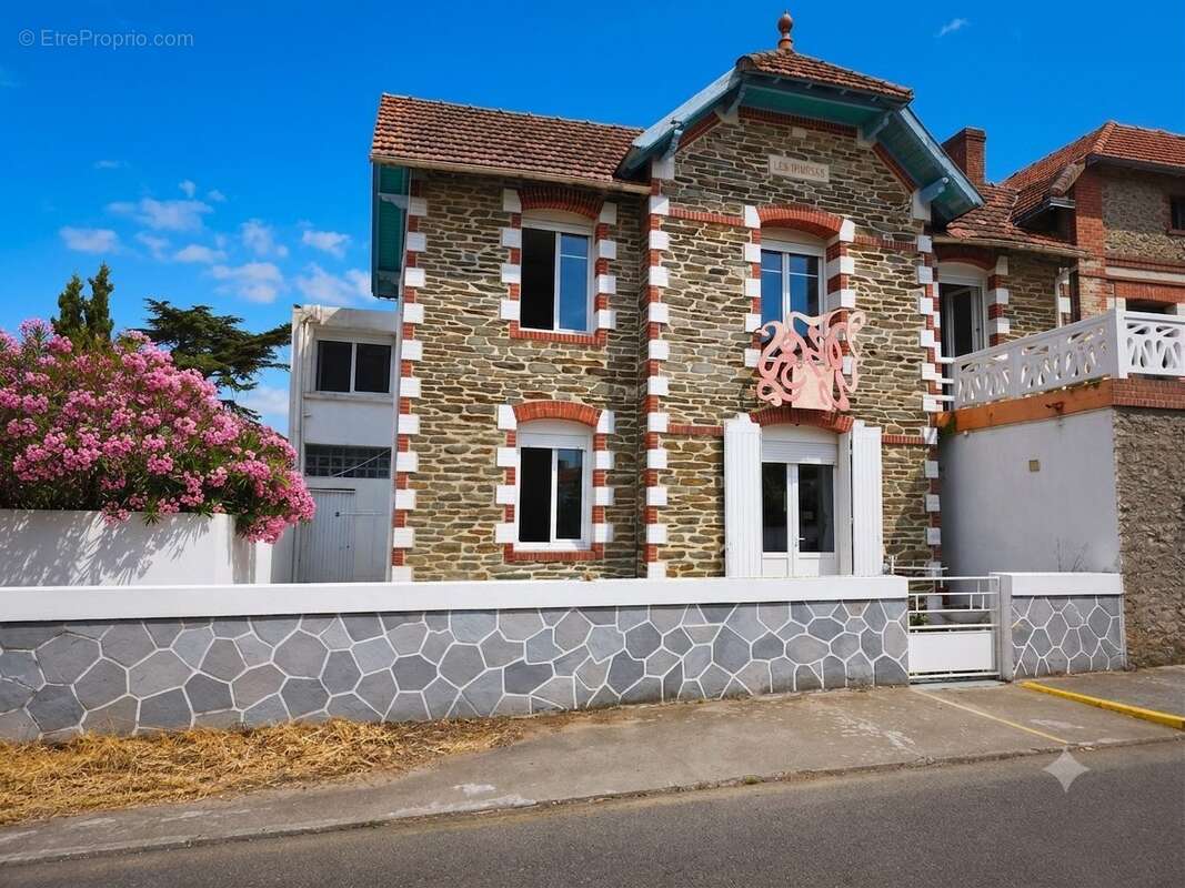 Maison à SAINT-MICHEL-CHEF-CHEF