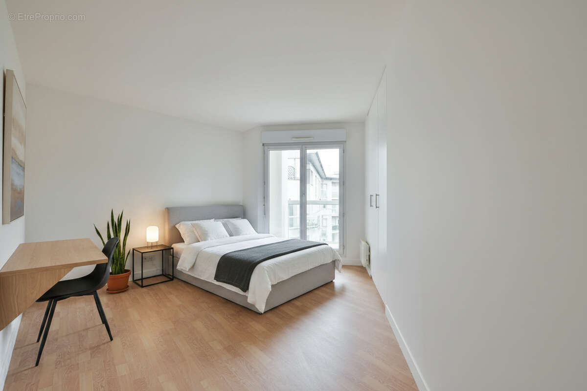 Appartement à SURESNES