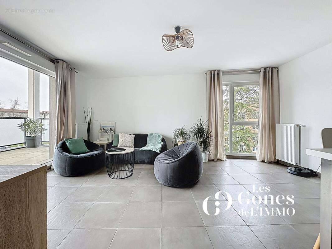 Appartement à CRAPONNE