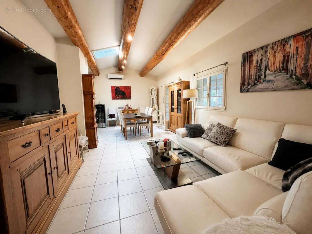 Maison de 9 pièces de 240 m² dans environnement privilégié - photo 4