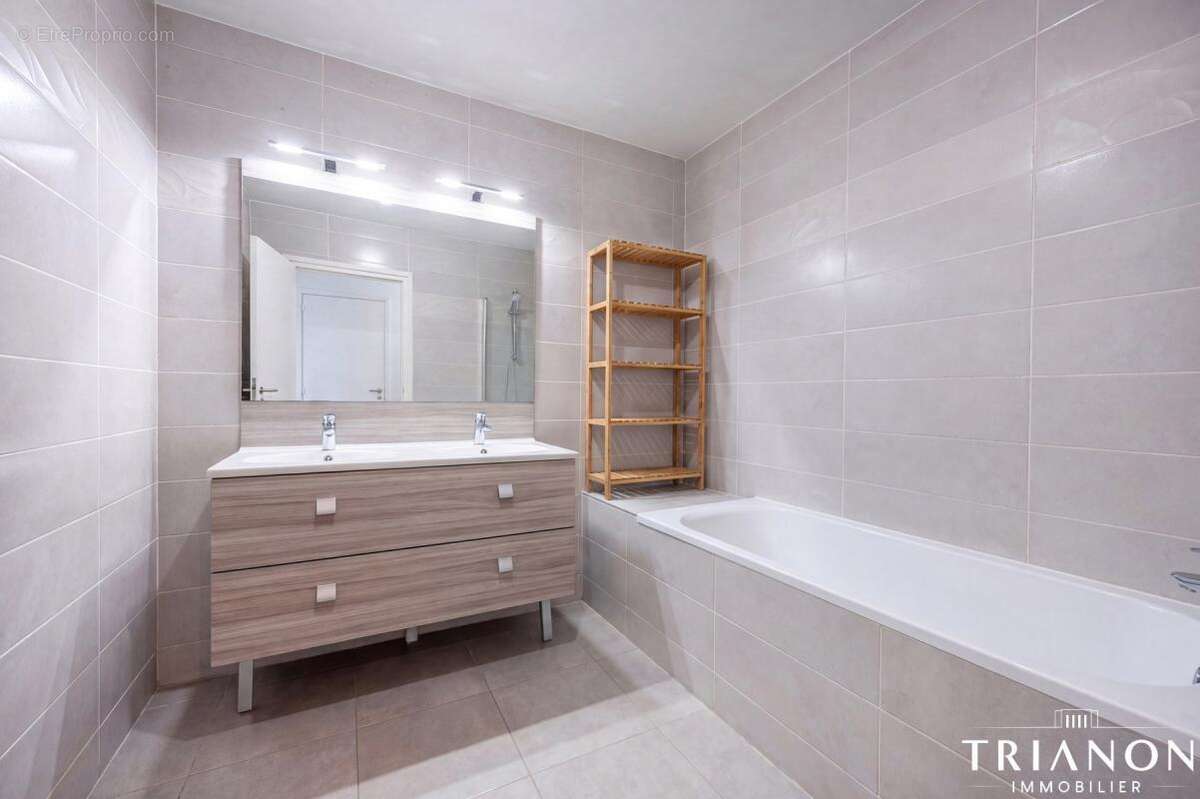 Appartement à SURESNES