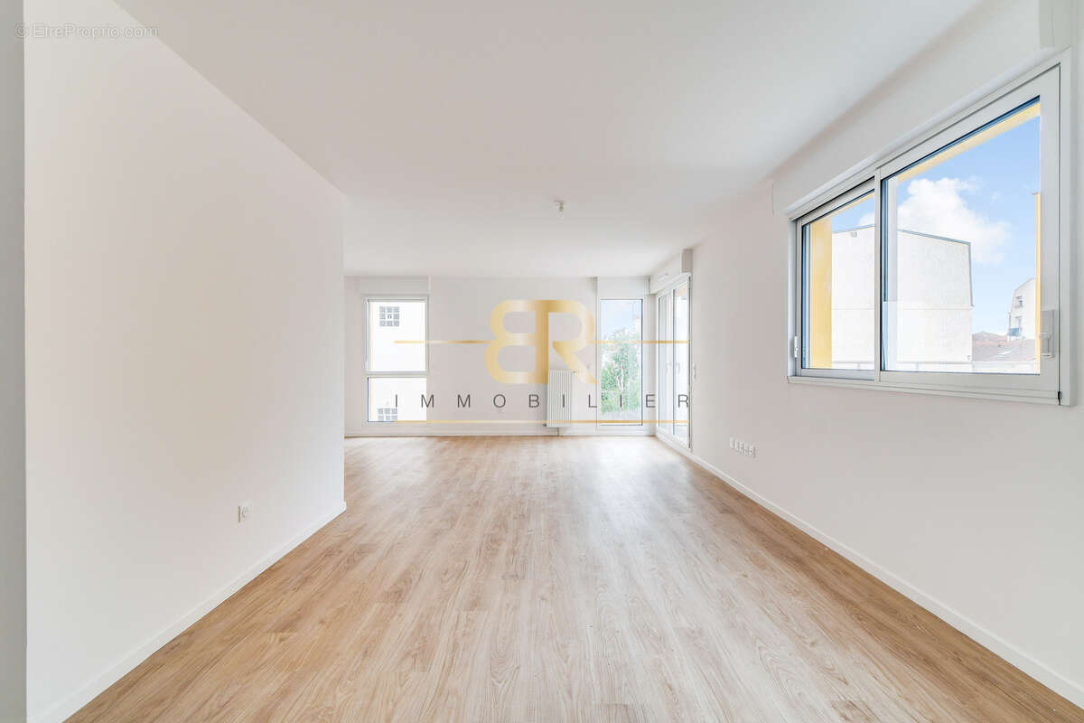 Appartement à AUBERVILLIERS