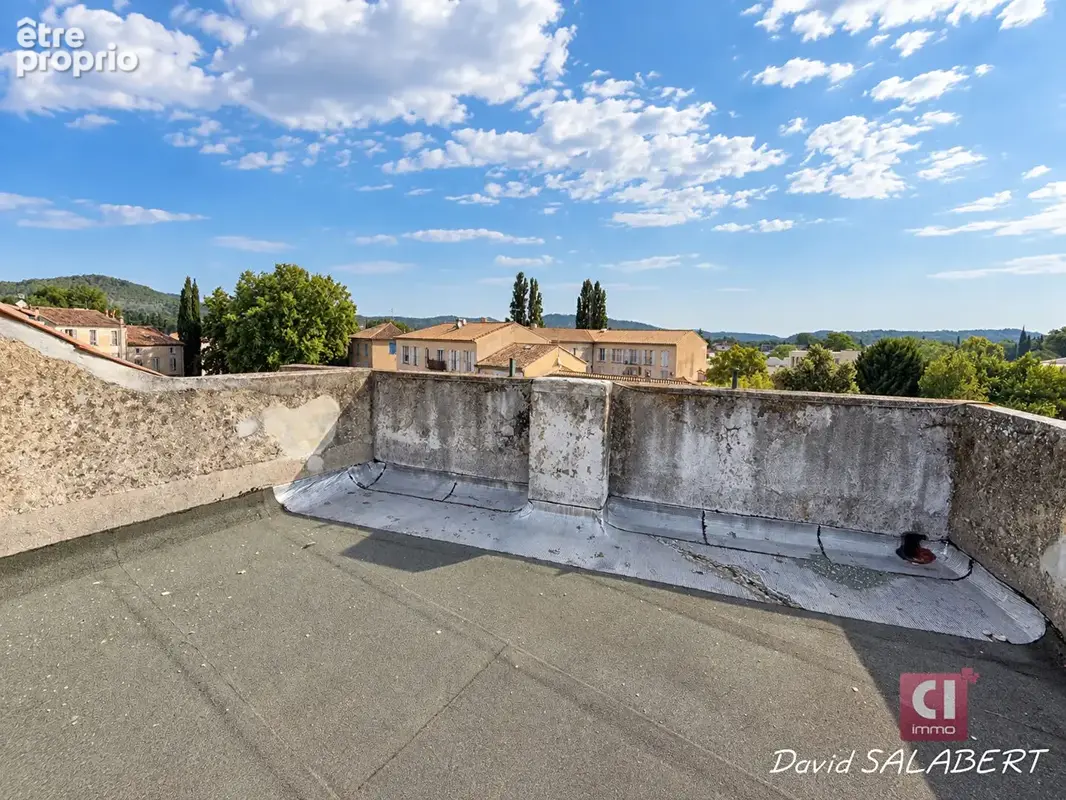À vendre ? brignoles centre ? immeuble mixte d'environ 325 m² avec local loué, appartement, grenier, cour et terrasse - photo 15
