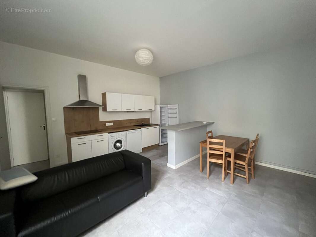Appartement à SAINT-ETIENNE