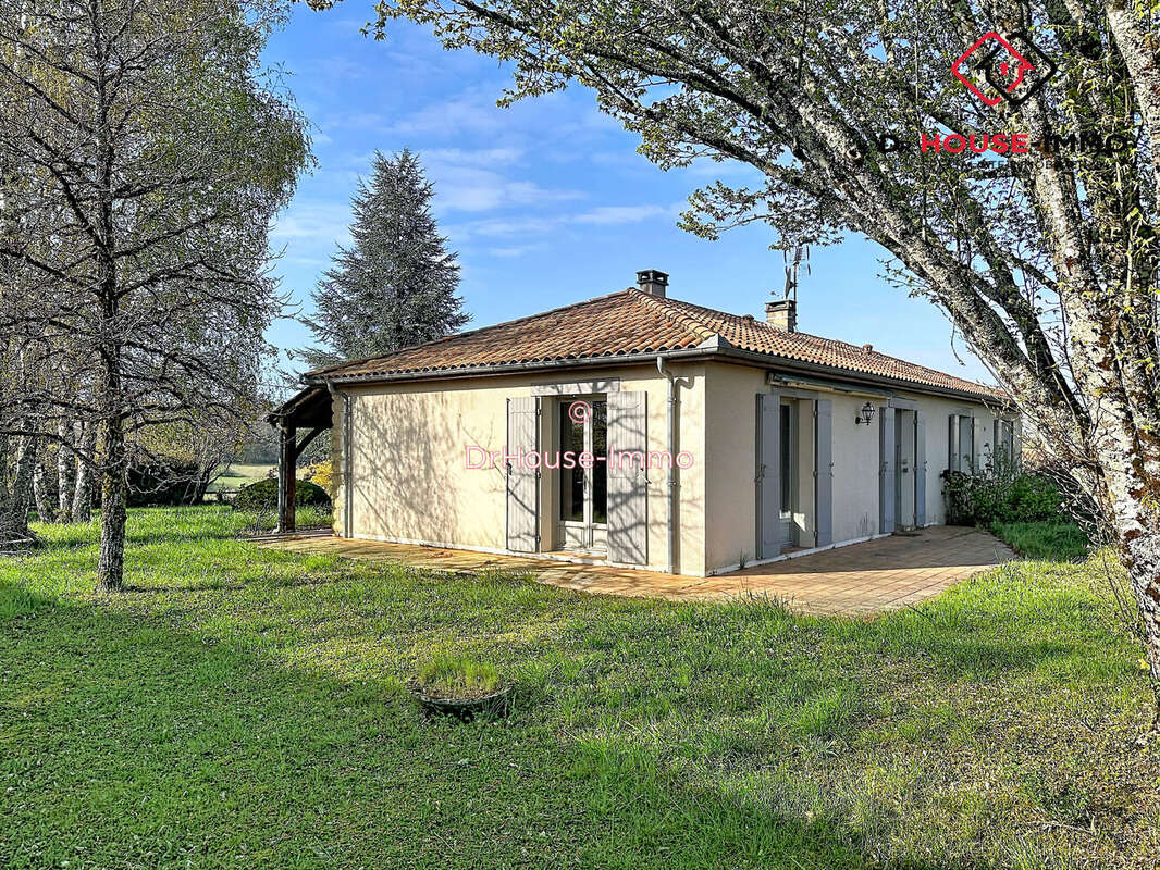 Maison à CHAMPAGNAC-DE-BELAIR