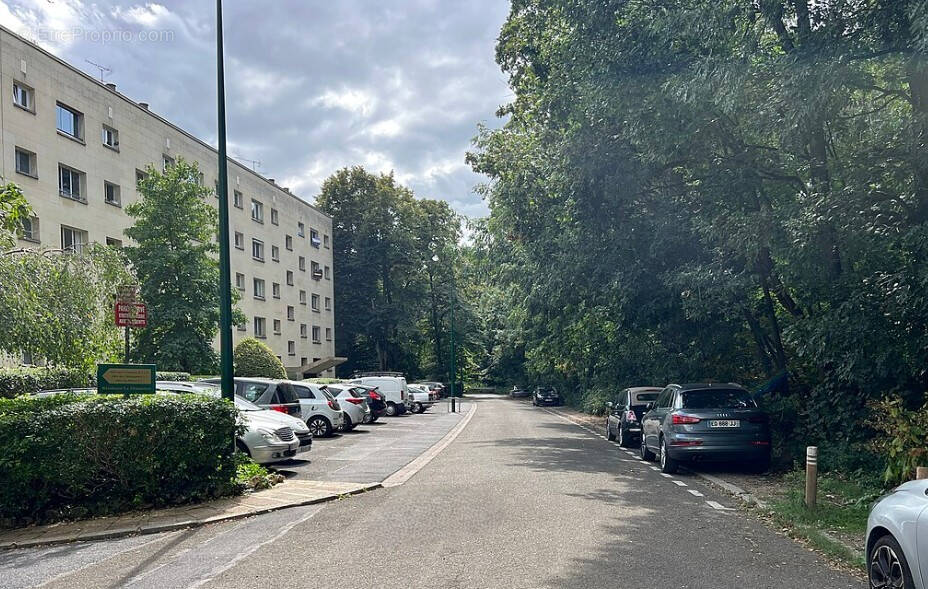 Appartement à VILLE-D'AVRAY