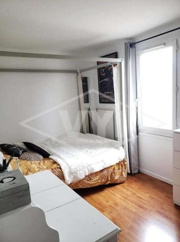 Appartement à COMBS-LA-VILLE