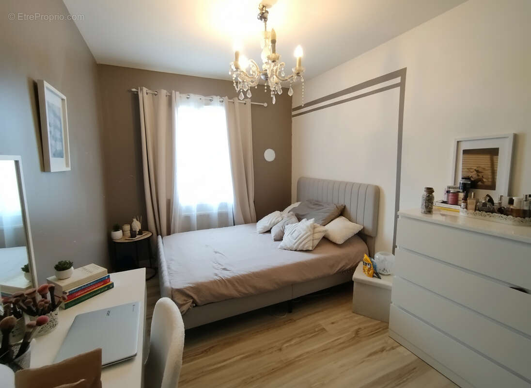 Maison à NEUVILLETTE