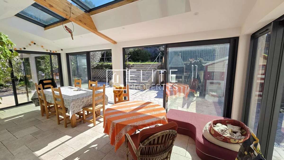 Maison à MOUANS-SARTOUX