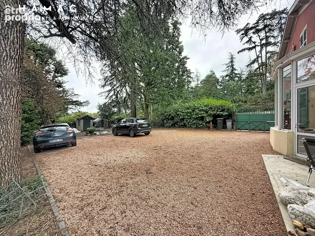 Charbonnières-les-Bains – Duplex T3 esprit maison avec jardin privatif - photo 8