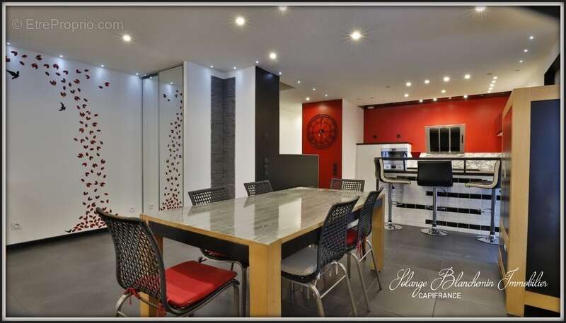 175 m² rénovés – 6 chambres – séjour 62 m² – garage 83 m² : une vraie maison familiale au cœur de Nissan-lez-Enserune - photo 14