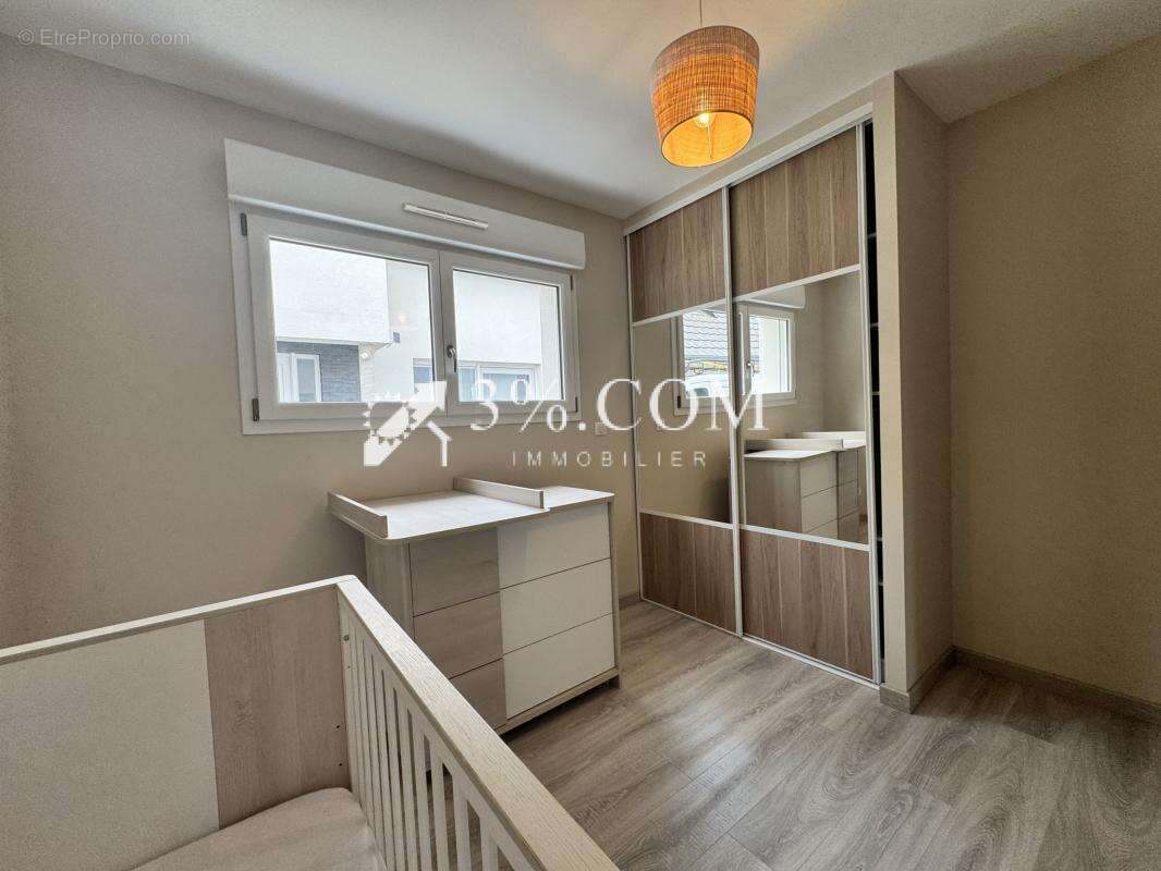 3%.COM lumineux 3 pièces 69m2 rez-de-jardin + garage et park - photo 7