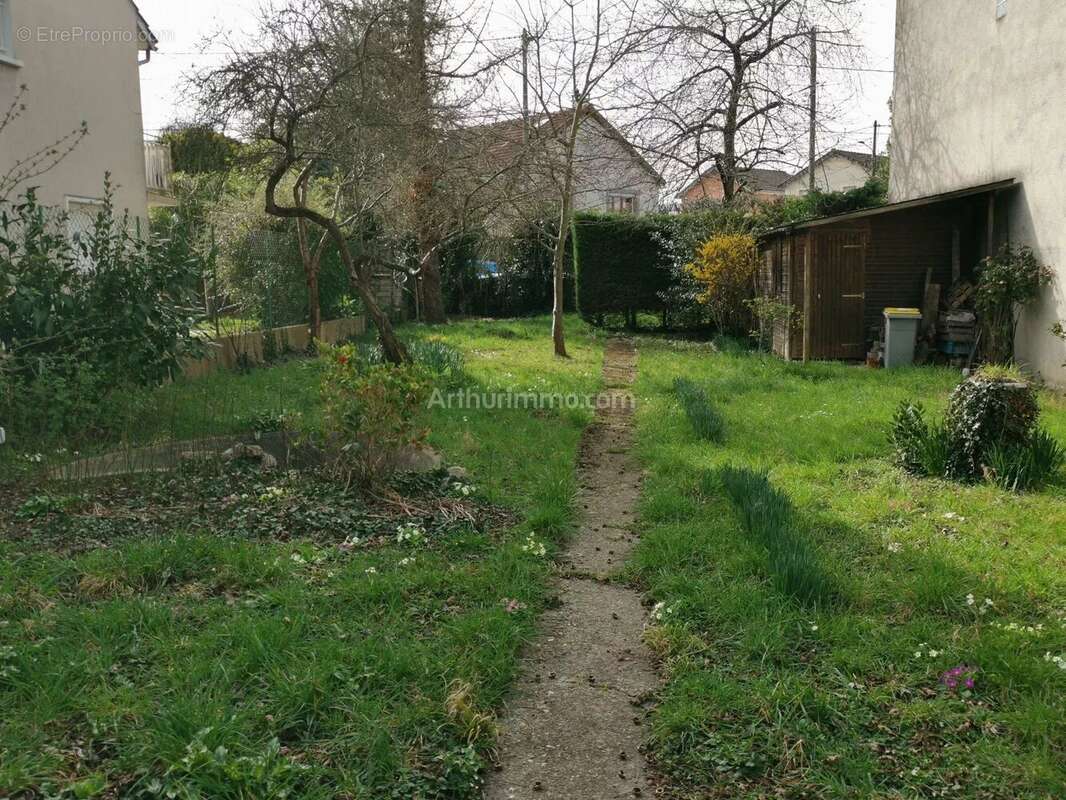 Terrain à GOURNAY-SUR-MARNE
