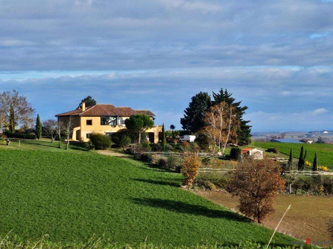 Maison à CASTELNAU-BARBARENS