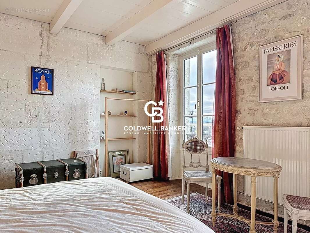 Maison à TONNAY-CHARENTE