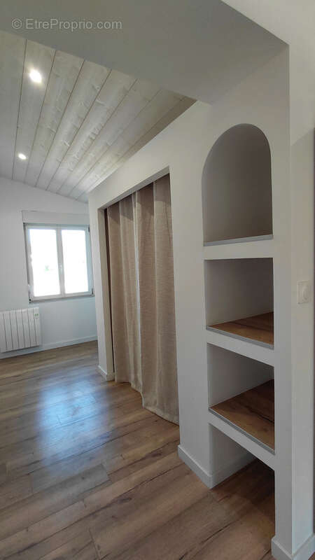 Appartement à ORCHAMPS-VENNES