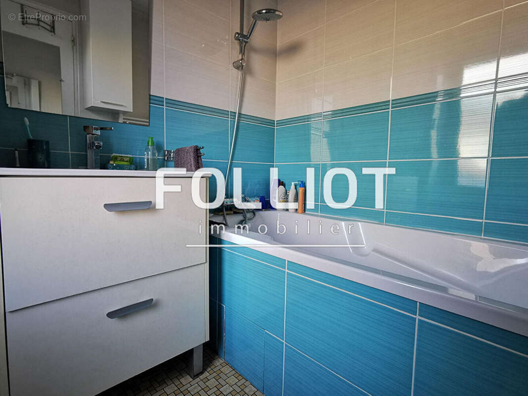 Maison à JULLOUVILLE