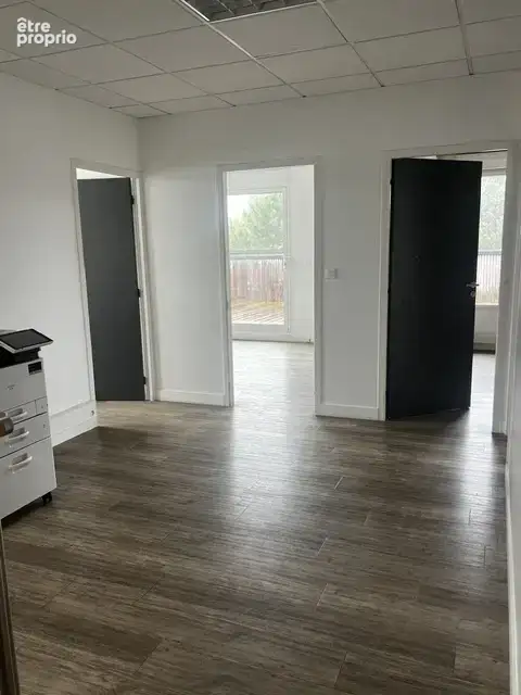 Local commercial 4 pièces 840 m² · au Teich · 840 m² · 953 680 €