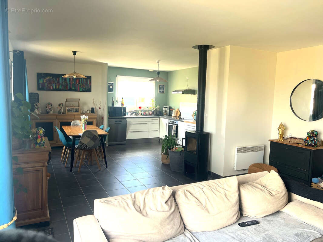 Maison à VILLEMOUSTAUSSOU