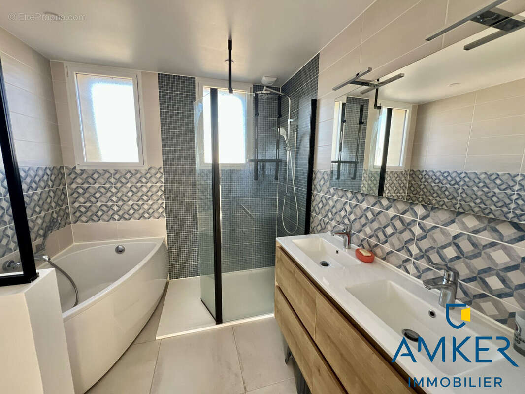 Maison à SAINT-JULIEN-DE-CONCELLES