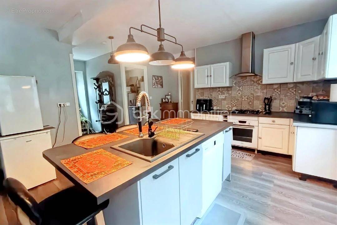 Maison à CETTE-EYGUN