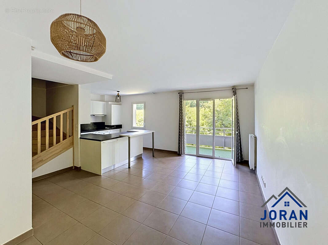 Appartement à PRESILLY