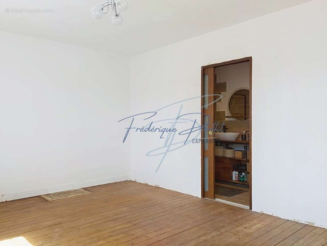  À vendre – Authentique longère de 192 m² à proximité de Clermont - photo 9