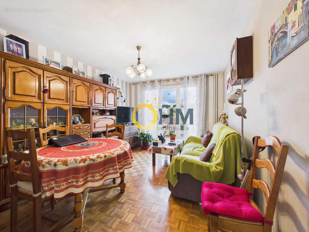 Appartement à SAINT-ETIENNE