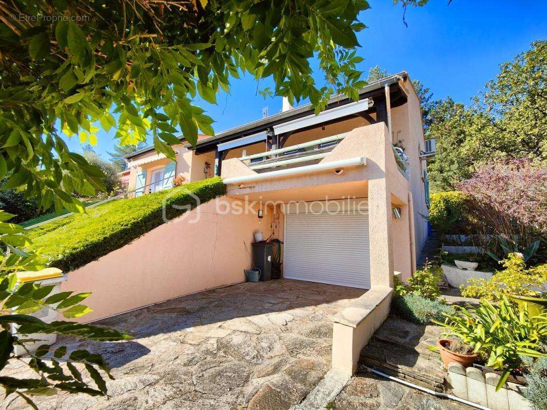 Maison à LAMALOU-LES-BAINS