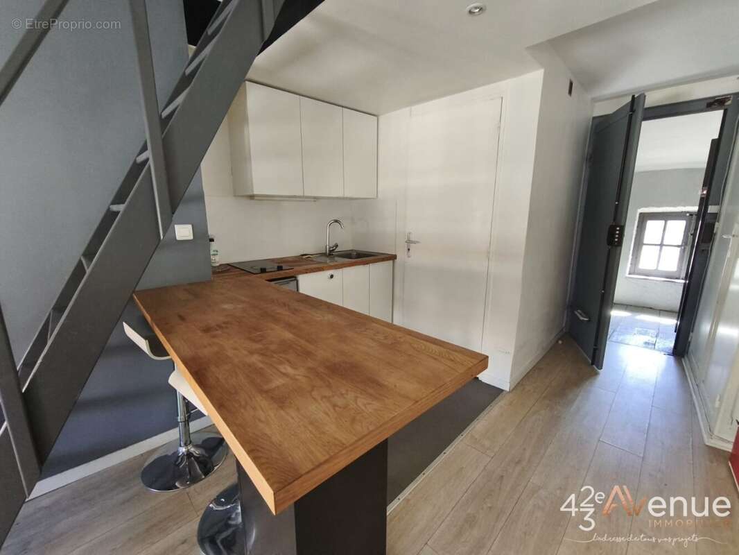 Appartement 18 m² à Saint-Etienne  - photo 3