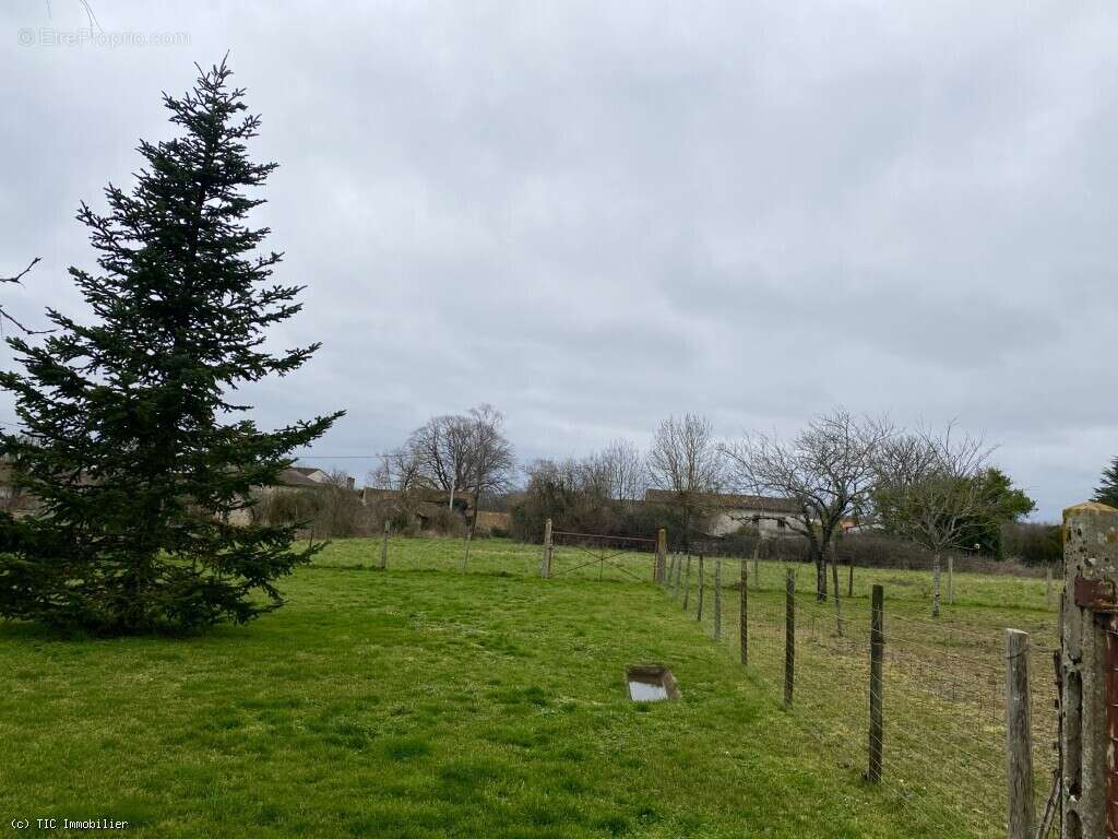 Maison à VILLEFAGNAN