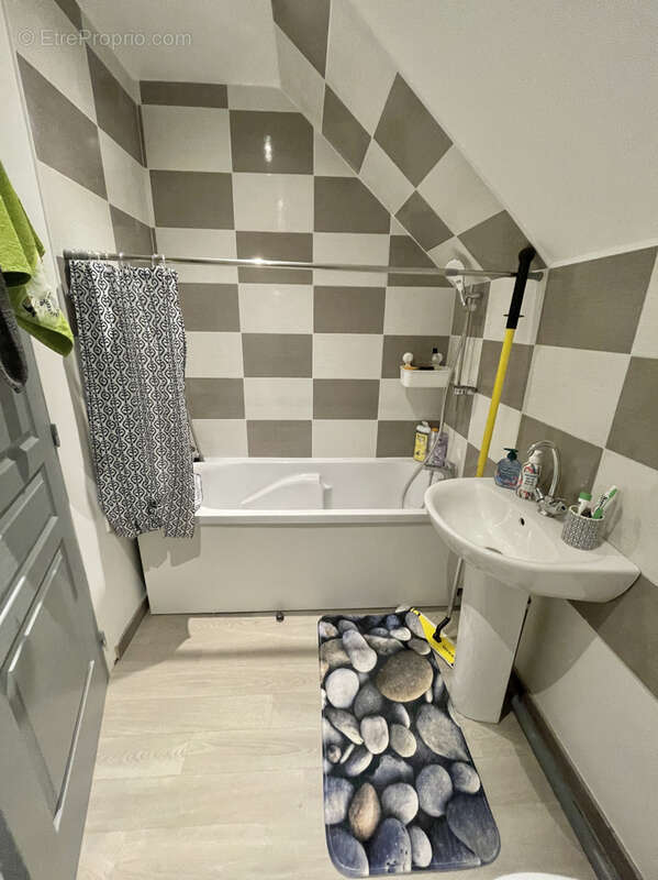 Maison à SAINT-QUENTIN