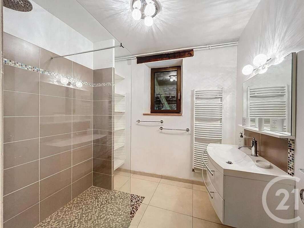 photoe1bea5e3241b84a29e4f58c8eedc8dca - Maison à CASTERA-VERDUZAN