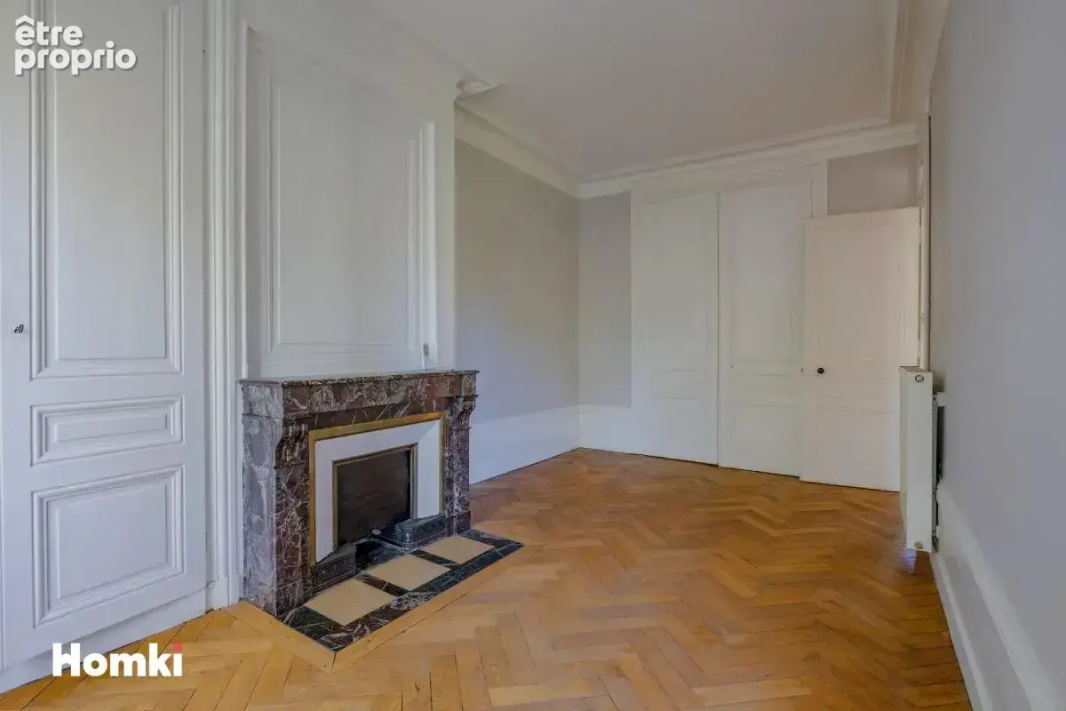 Lyon 3ᵉ – Cours de la Liberté  Appartement T4 – 97 m² Balcon et cave - photo 3
