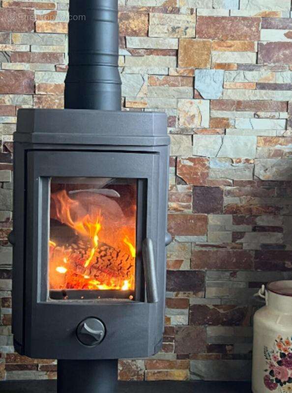 Maison à LE CLOITRE-PLEYBEN