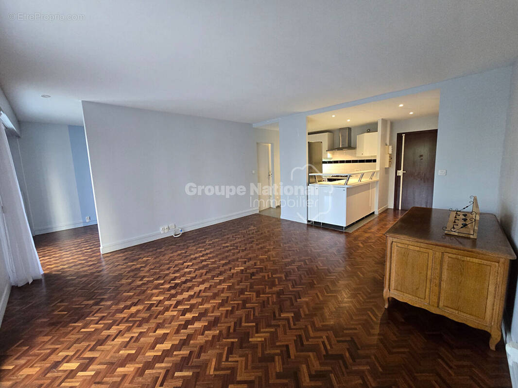 Appartement à VERSAILLES