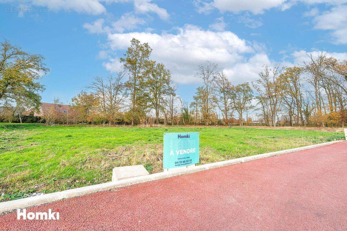 Terrain à MERIGNIES