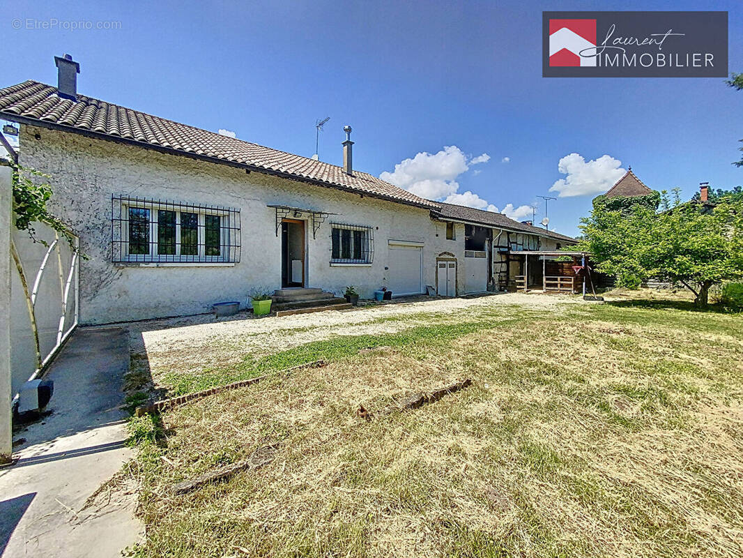 Maison à PONT-DE-VAUX