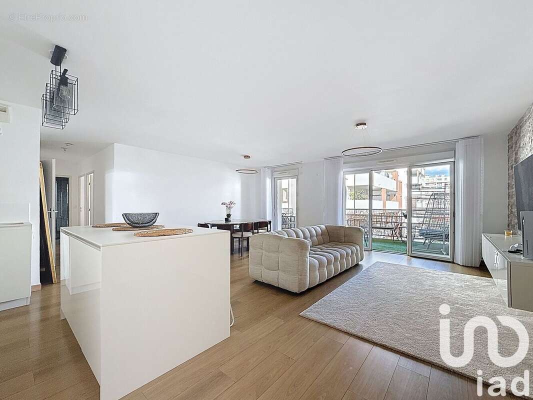 Photo 3 - Appartement à MARSEILLE-10E