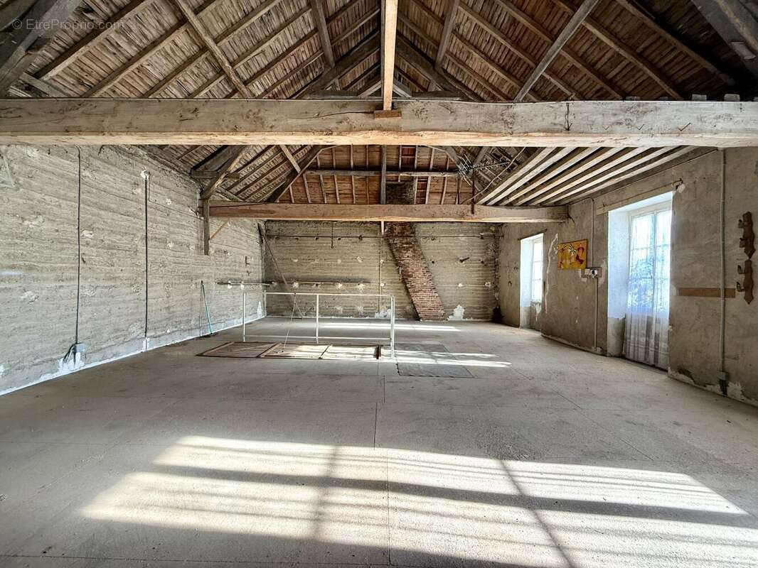 Maison à SAINT-SYLVESTRE-PRAGOULIN