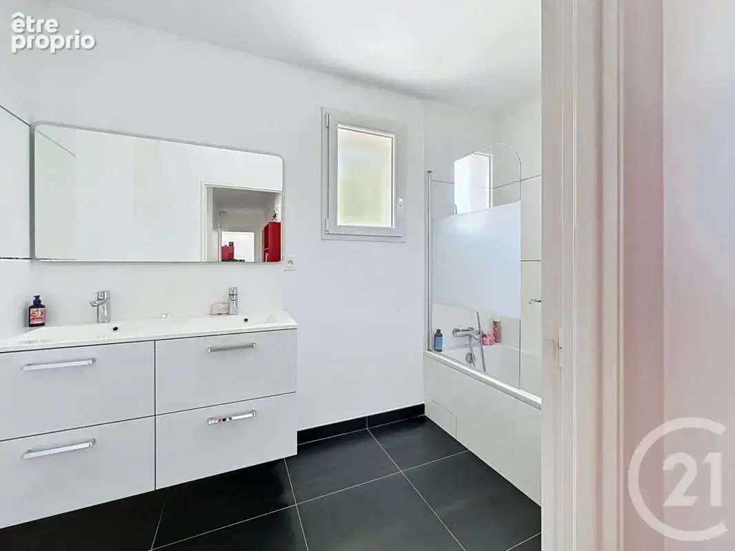 Maison 6 pièces 138 m² à vendre à Jonage (69330) - photo 16