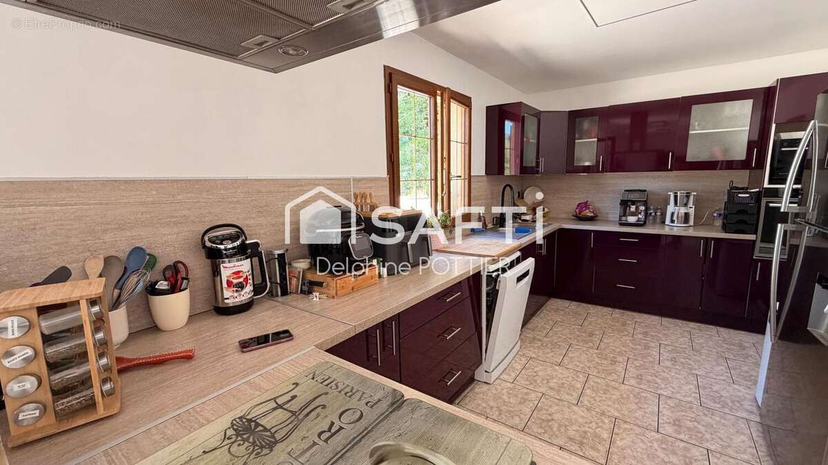 Maison 138 m² à Crepy-En-Valois  - photo 8