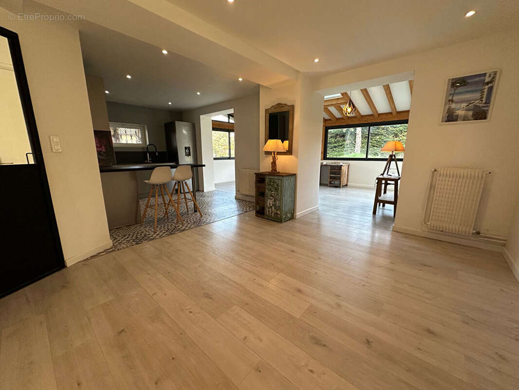 Maison à CHAMPAGNE-AU-MONT-D'OR