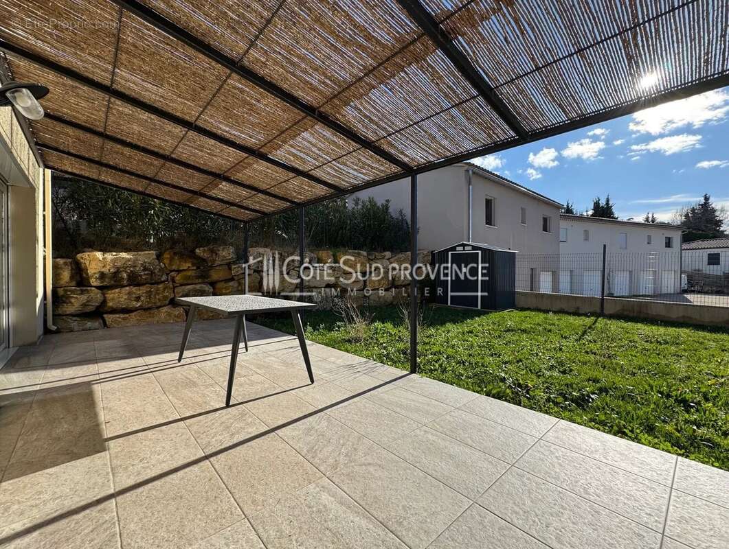 Maison à MALAUCENE